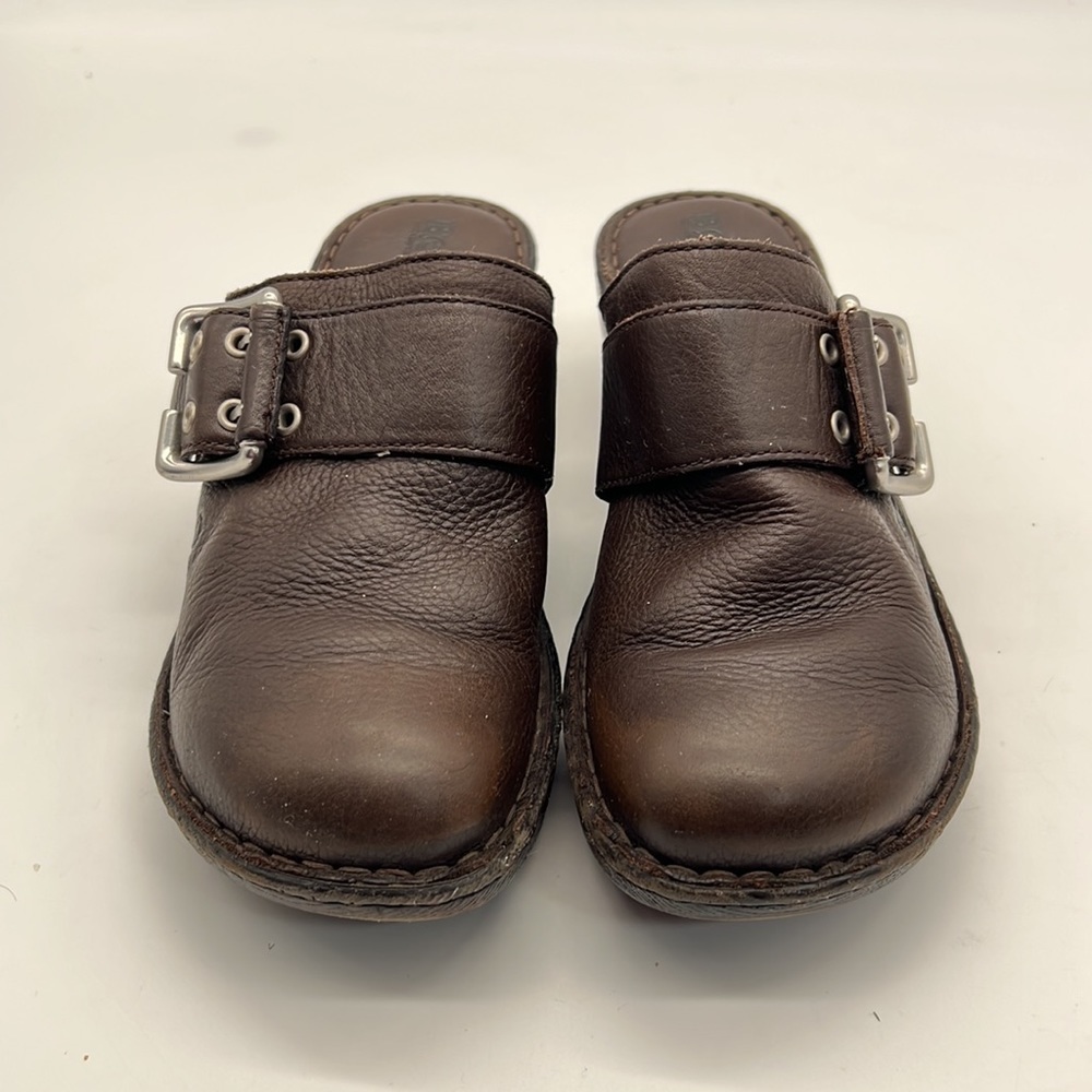 Born Brown Leather Slip On clogs size 8 - Picture 2 of 11